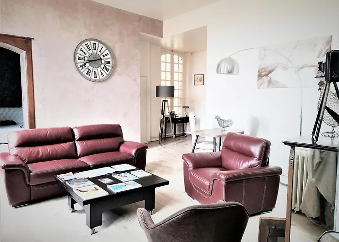 Pied A Terre De Charme - 80 M2 - Hyper Centre - Parking